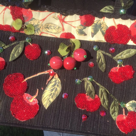 Mary🍒 Frances Cherries Purse - Picture 7 of 7